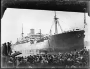 Crowds gathered onshore waving at the SS Jervis Bay NSW 1930s Old Photo