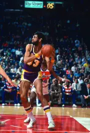 Kareem Abduljabbar Of The Los Angeles Lakers 1980 Basketball Photo 5
