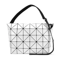 在飛比找PChome24h購物優惠-ISSEY MIYAKE 三宅一生 BAOBAO 5x8霧面