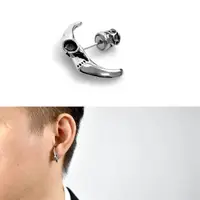 在飛比找momo購物網優惠-【玖飾時尚】男生耳環 潮酷立體骷髏鋼耳針(耳針耳環)