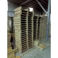在飛比找蝦皮購物優惠-臺灣製造~蜂巢紙棧板~環保材質~長90cm寬60cm高10c