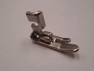 45321 PRESSER FOOT FITS SINGER 15 66 CLASS 221 222 301 1200-1 FEATHERWEIGHT A80