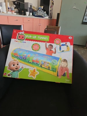 NIB Cocomelon Pop-Up Tunnel 5 Feet Long Ages 2+ Poptopia Folds Up For Storage