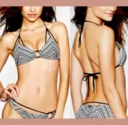 NWT Beach Bunny Crossroads Triangle Bikini Top Small $120
