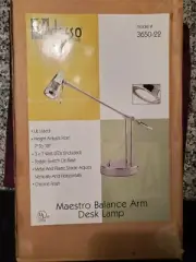 MAESTRO BALANCE ARM DESK LAMP NEW IN ORIGNAL BOX NEVER USED