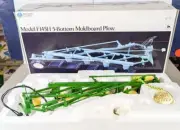 Ertl Precision Classics 5 Bottom Moldboard Plow