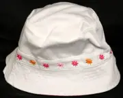 NEW OshKosh B'Gosh Reversible Bucket Hat size 4-6x White Pink Flowers Baby Girl