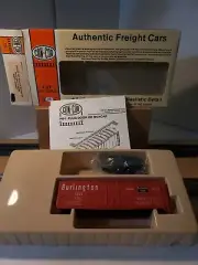 Vintage HO Con-Cor HO 40' PS1 Plug Door Box Car Burlington CB&Q 82117 NOS