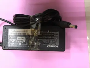 二手 TOSHIBA (asus也通用） 筆電充電器  東芝 19V 4.74A 隨機出貨 下標就送110V電源線