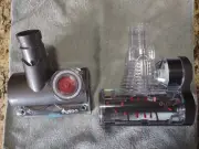 dyson attachments lot (2)