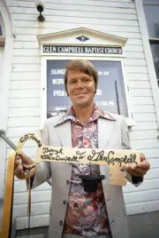 Glen Campbell Receives A Key To The Borough Of Glen Campbell Pa 1971 Old Photo