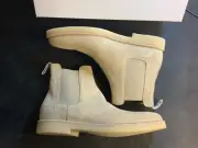 Common Projects Men’s Tan Suede Chelsea Boot - 2167 40 1302