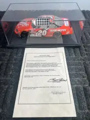 Tony Stewart signed 2003 #20 Home Depot Monte Carlo 1:24 Diecast Car w/ Case COA
