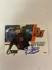 Tyler Day 2018 Signed Bowling Green Hot Rod Team Card