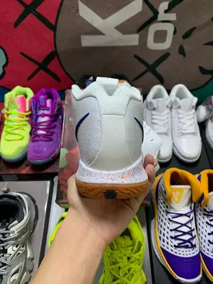 【阿明運動舘】Nike Kyrie 4 Kyrie 4&#92;