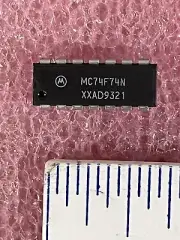 MC74F74N IC DUAL D TYPE FLIP FLOP 14 PIN DIP MOTOROLA (LOT OF 10)
