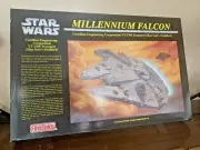 Star Wars 1/72 Scale Millenium Falcon YT-1300 Plastic Model Kit SW-6