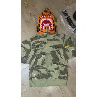 在飛比找蝦皮購物優惠-日本潮牌A bathing ape Bape 鯊魚迷彩連帽外