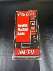 Vintage Coca-Cola Vending Machine AM FM Transistor Radio 1982 Complete Coke New!