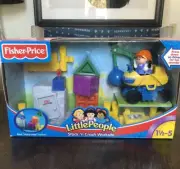 Fisher-Price Little People Stack 'n Crash Worksite. 2002 Vehicle, figure, blocks