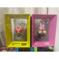 在飛比找蝦皮購物優惠-BT21公仔娃娃&聖誕節系列