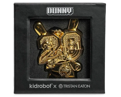 2024 CON EXCLUSIVE: 20TH ANNIVERSARY SOLID METAL DUNNY KEYCHAIN - “GOLDCHROME”
