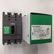 1pcs New EZC100B3040 3P 40A air switch in box