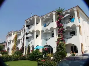 Haris Hotel Apartments and Suites