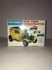 AMT 21896P Switchers! 1932 Ford Sedan/Phaeton 1/25 Scale Car Model Kit (Sealed)