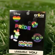 Crocs Authentic Jibbitz Charms 5pc Disney Micky Mouse Pride ,Love,Rainbow