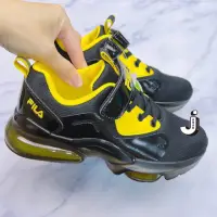 在飛比找momo購物網優惠-【FILA】FILA KIDS 大童氣墊運動鞋-黑黃(2-J