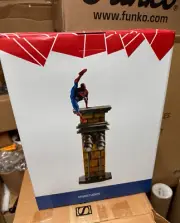 Spider-Man 1:10 Scale Iron Studios Marvel Raphael Albuquerque RARE - NEW