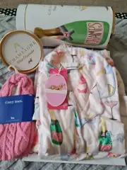 Peter Alexander Women's Champagne Set Size M