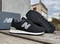 在飛比找Yahoo!奇摩拍賣優惠-NEW BALANCE 574 黑 灰 NB IU 復古 休