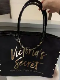 在飛比找Yahoo!奇摩拍賣優惠-Victoria's Secret  肩背帆布包