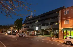 阿德萊德美居公寓飯店Adelaide Meridien Hotel & Apartments