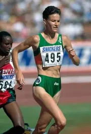Sonia O'Sullivan of Ireland en route to winning the women's 3000 m- Old Photo