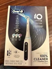 Oral-B iO Series 5 Luxe Electric Toothbrush - White Luxe