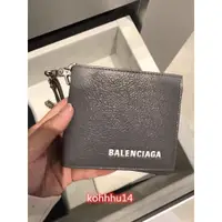 在飛比找蝦皮購物優惠-二手BALENCIAGA 巴黎世家 皮革 壓紋 白色logo