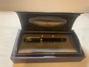 Parker Duofold Centennial Fountain Pen Black & Gold 18K Gold Med. New. 96112-03