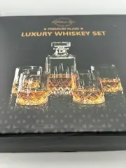 Whiskey Decanter Set for Men,Crystal Whiskey Glasses and Decanter Set