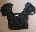 NWT urban outfitters Beth crop top floral print Side zip puff sleeves Small