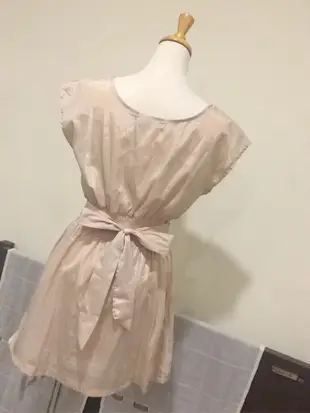天母嚴選 緞面 氣質粉 短洋裝