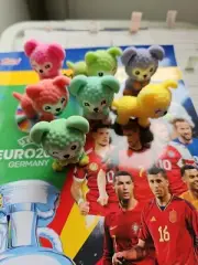 Topps I Love Puppies Cute Figures, Bundle of 7 different + 28 cards