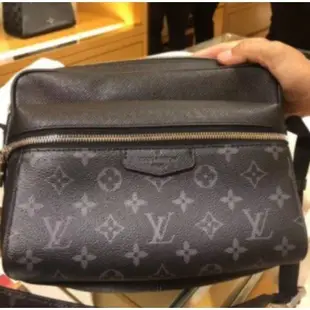 LV LOUIS VUITTON 路易威登  M30233 經典 OUTDOOR 信差包 LV郵差包