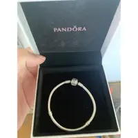 在飛比找蝦皮購物優惠-真品 pandora 潘朵拉 C型 開口 手環 硬環 手鏈 