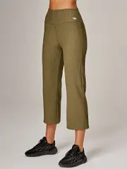 Cropped Yoga Pants. Running Bare Ribbed Activewear.