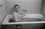 English Comic Actor Terry Scott Pictured Cleaning Himself With Soap 1964 PHOTO