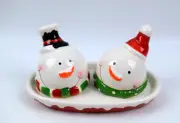 Holiday Season & Winter Snowmen Head Salt & Pepper Shakers W /Tray