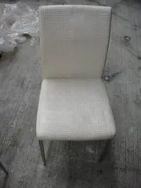 在飛比找Yahoo!奇摩拍賣優惠-二手家具 台中宏品中古傢俱賣場 F-119*白色格紋布餐椅/
